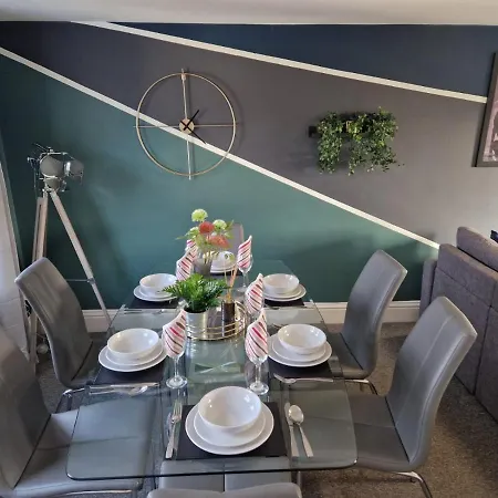 Lejlighed Duplex! Penthouse! Private Rooftop! Location! Bristol